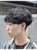柔らかい質感の波巻きスパイラルパーマ