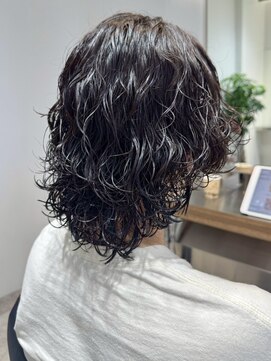 エリマ 横浜西口(elima) 横浜西口メンズパーマサーフカール波巻きパーマセンターパート