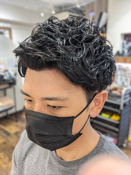 パルファン フォー メン(PARFUM for MEN) 30代/40代/ビジネスパーマ/サイドパート  池袋メンズカット