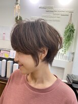 ヘアメイクヒール 【ニュアンスポイントパーマで次世代ショートに♪】八戸ショート