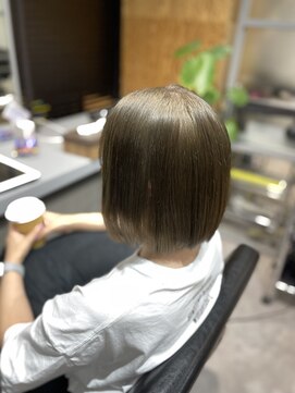 ネウィ 池袋(newi) ショートボブ×ハイトーン★☆グレージュ☆★