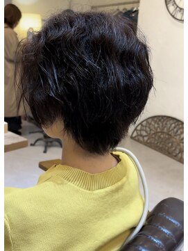 チリンバイロストシティー(Chillin by LOSTCITY) 癖を活かしたショートスタイル