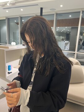 ローレンアオ(LOREN AO) 黒髪/ボブルフ/ネビージュ/小顔/ワンレン/ 矢場/髪質改善/前髪