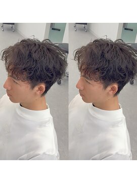 ブライト(BRIGHT) シャドウパーマセンターパート