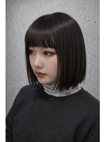 テラ(terra)&nbsp;小顔効果抜群のワイドバング×ストレートボブ