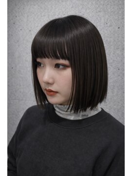 テラ(terra) 小顔効果抜群のワイドバング×ストレートボブ