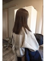 ニード(need)&nbsp;透明感ベージュミディ【大阪/梅田/中津】