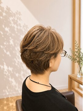 美容サニー ハイライト×ナチュラル外ハネ