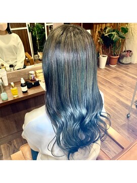 プリュム(Plume) 20代30代大人かわいいゆるふわ愛されパーマロング黒髪（暗髪）