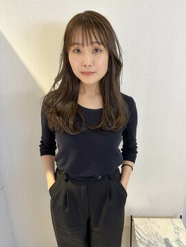 アム(amu) 【顔まわりレイヤー】くすみベージュ×ロングレイヤー