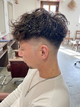 クロ(Kuro) スペインカール/フェード