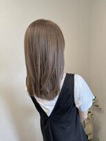 ラヴィン(LOVIN’)&nbsp;アッシュベージュ/ミディアム/ミディアムレイヤー