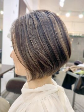 ローレルバイアイリス(Rourel by ailis) 30代/40代/50代/白髪染め/白髪ぼかし/ショート/白髪