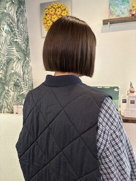 ヒャッカ(hyakka) 人気スタイル!ぱつっとボブ!