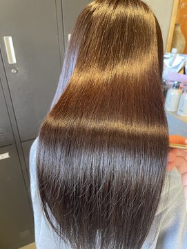リタ 枚方(Rita) 20代30代40代髪質改善トリートメント艶感ストレート透明感ロング