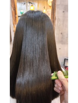 プラメーラ(PRAMEERA)の写真/話題の髪質改善メニューが登場！ダメージを最小限に抑えた、ツヤ感溢れる美髪が手に入ります！