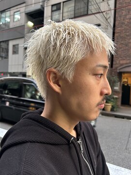 ヘン(hen) 【心斎橋hen】抜きっぱなしスパイキーショート