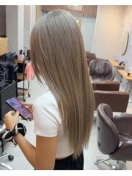 ブルーアンドカンパニー(BLUE&Co.) グレージュ