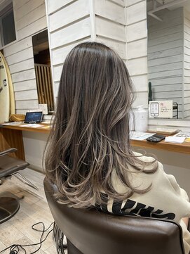 フレリス(FreRis) イメチェン/ホワイトブロンド/外ハネボブ/美髪/守谷