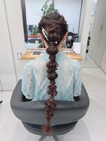 スーパーロングヘアの玉ねぎヘアアレンジ【清板】