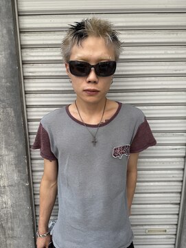 メンズレコ 渋谷(MEN'S LECO) ブルーブラックフェザーパーマ刈り上げセンターパート