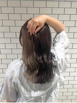 ノエル(noele) イヤリングカラー/グレー×アッシュグレージュ