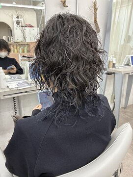 アルテペロ(arte pelo) マッシュウルフパーマ/インナーカラー