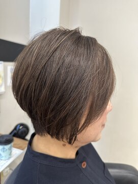 ショートボブ
