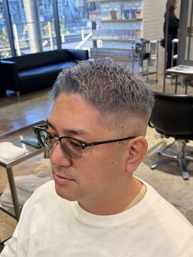 ザデイ カットアンドカルチャーショップ(THE DAY CUT&CULTURE SHOP) アップバングショート