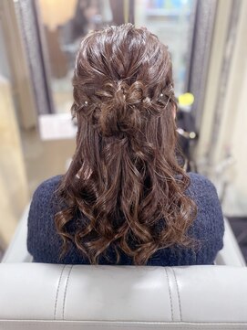 アイビー 新宿(IVY) ハーフアップお団子