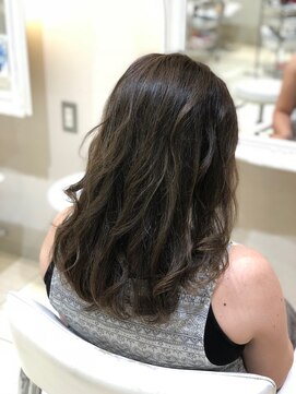 ギンザ シロー(GINZA CIRO) オイルケア×ハイライト×カーキ