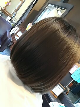 ダッチェス(DUCHESS) 【DUCHESS】小顔効果バツグン!前下がりボブ