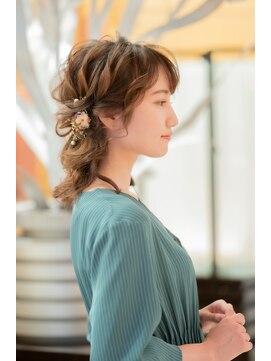 パスクア オータム パーティーヘアー