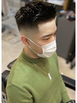 フランクスバーバー アンド ビアークラブ(FRANK'S BARBER and BEER CLUB)&nbsp;スキンフェードかき上げショートレイヤークロップ