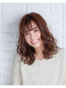 ケーコーム アパ(K-COM appas) 大人かわいいレイヤーミディアム20代30代40代