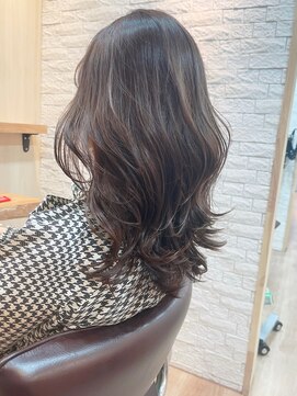 ミッシェル アフロート(michelle afloat) 20代30代40代50代ひし形韓国風後ろレイヤーもCカーブカット