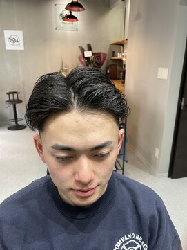 ニーキュウヨン バーバーズストア(294 BARBER's Store) フェード×かきあげスタイル