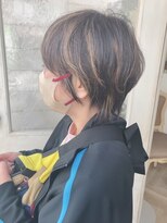 アミュレ(Amule)&nbsp;ウルフショートコントラストハイライト似合わせ骨格補正カット