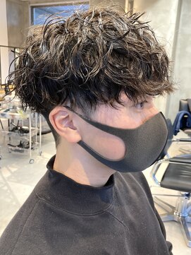 ウェイビーエフティフィフス 横浜西口(WAVEY ft.fifth) ツイストスパイラルパーマ波巻きスパイラル刈り上げマッシュ