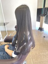 レッド(ReD)&nbsp;ロング　ロングヘア　小顔　　美容院　学生　学割　学割U２４