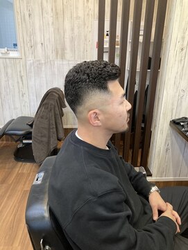 ライズヘアー(RISE HAIR) スキンフェード＋アイロンぱ