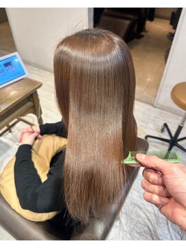 レイラバイアフロート 吉祥寺(Lila by afloat) 【畑中正敏】20代30代40代◎ひし形レイヤーくびレイヤー