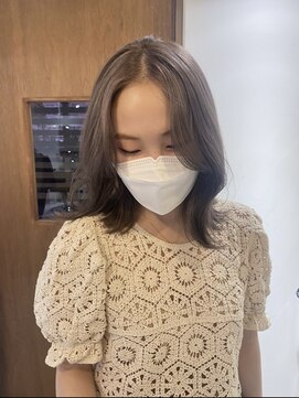 ハグ 横浜(HUG) ホワイトラベンダーグレージュ