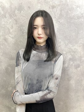 シオ ヘアー デザイン(Sio. hair design) オリーブグレージュ×ストレートスタイル