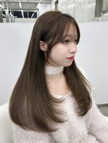 エヌアイ オモテサンドウ(ni omotesando) 顔まわりカット:ブラウンカラー