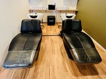 シャンプー台はフルフラットなのでリラックスしに来て下さい☆