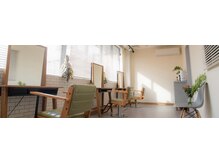 シカダ(CICADA)の雰囲気（落ち着いた空間でゆったりしたサロンタイムを♪）