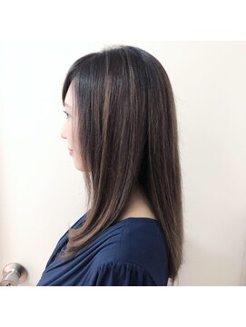 パティオン(PATIONN) ハイライトダークアッシュグレージュカラーストレートセミロング