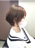 ショートボブ