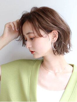 サフィー(Saffy)の写真/トレンド×似合わせで大人可愛いショートヘアに♪絶妙なバランスの小顔魅せカットで印象も変わる☆